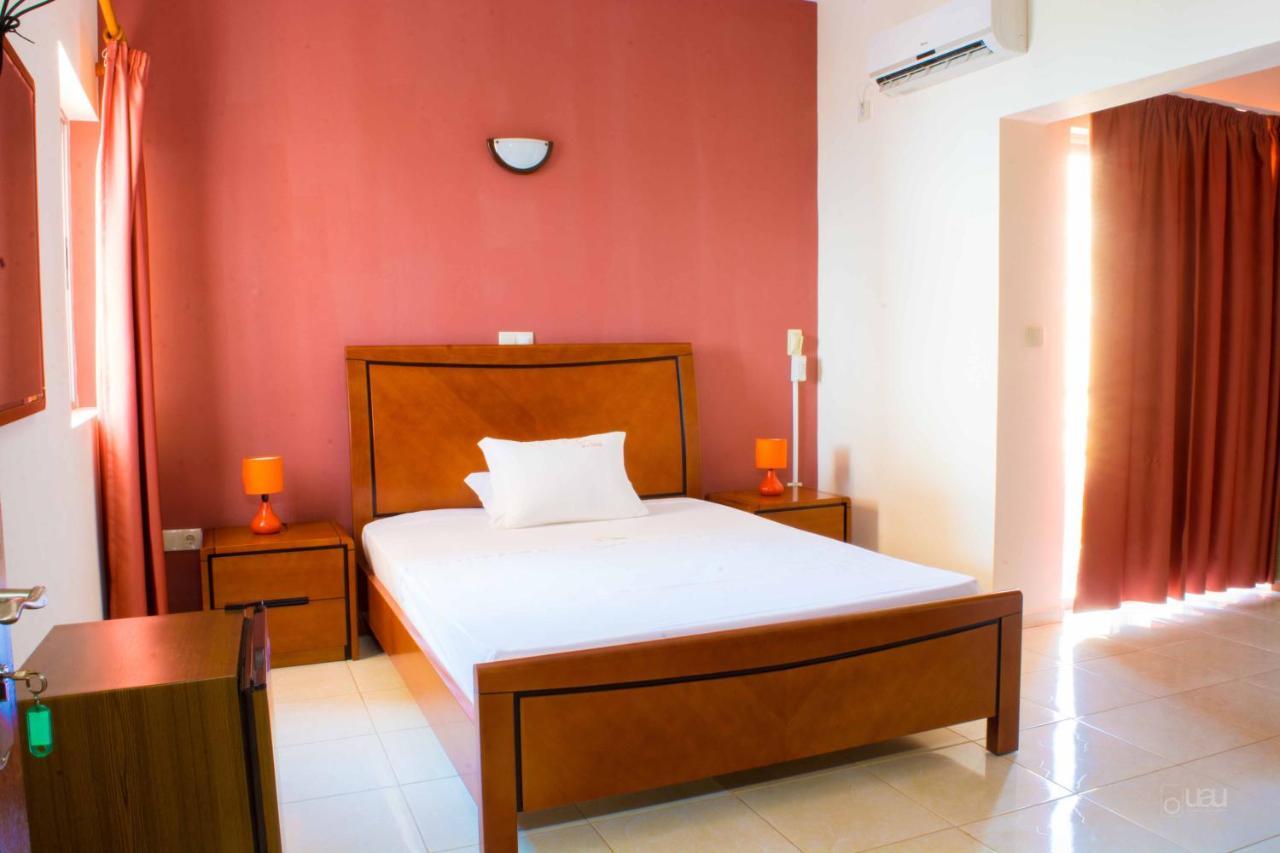 Restaurante Residencial Nova Cidade Porto Novo Екстериор снимка